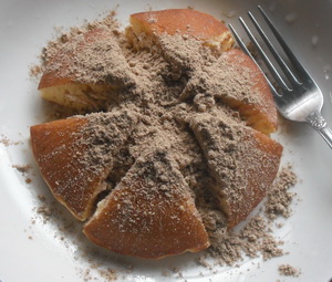 どらやきにはったい粉かけました、の図