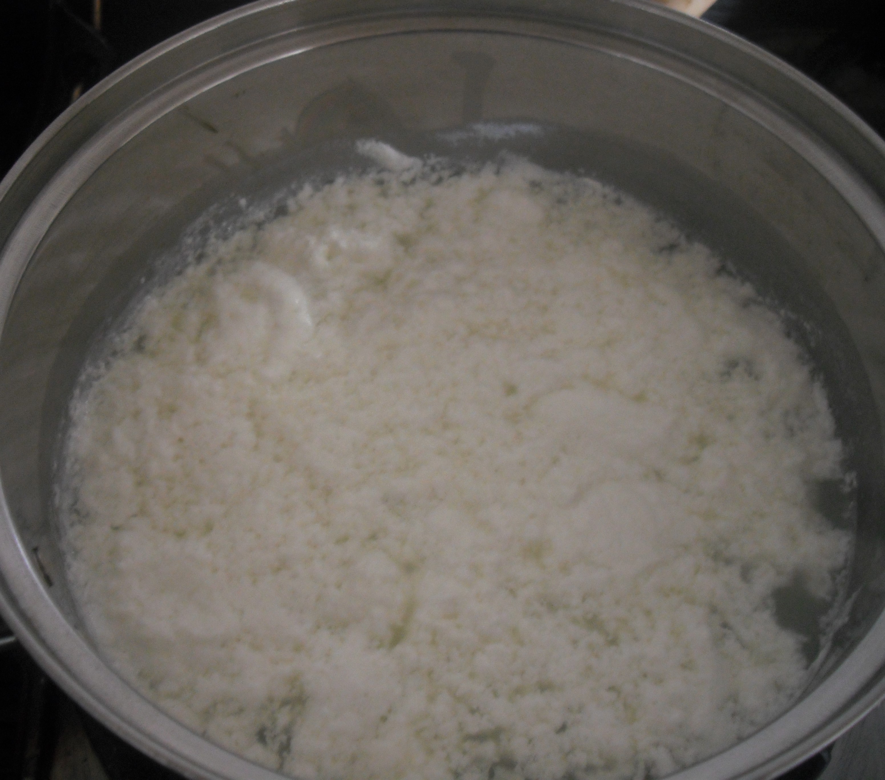 酢を入れると固まる